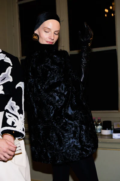 Look 1